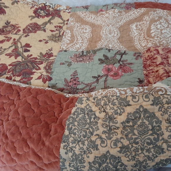 BHF Bedding Bhf Delphine King Quilt Poshmark